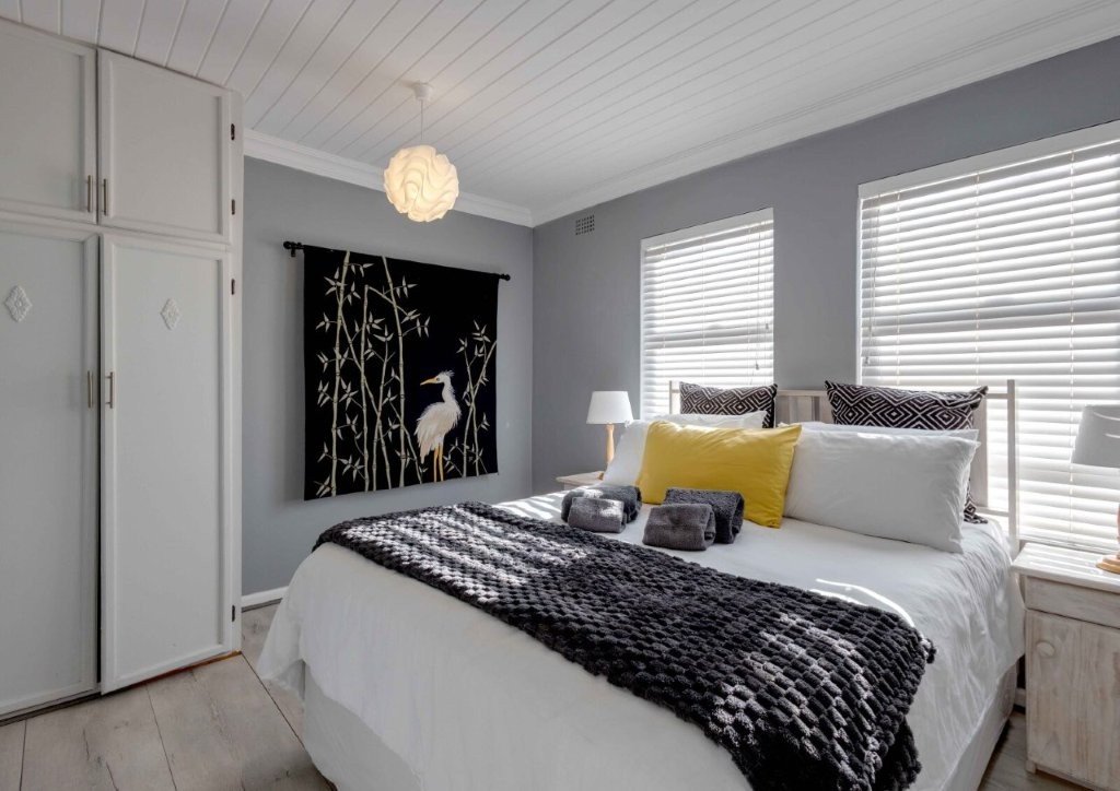 Corner Delight at Onrust Beach thumbnail 14